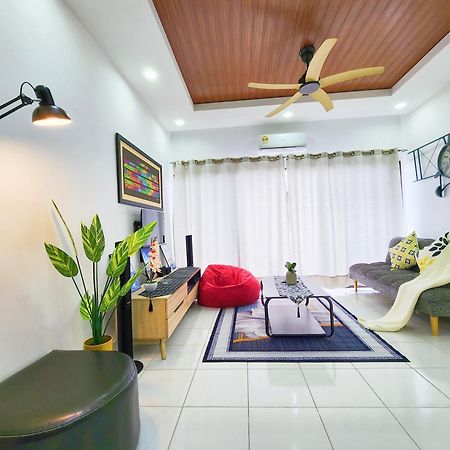 Klia Lili Residensi 5 Plus 2 Pax With Splendid Pool Nilai Buitenkant foto