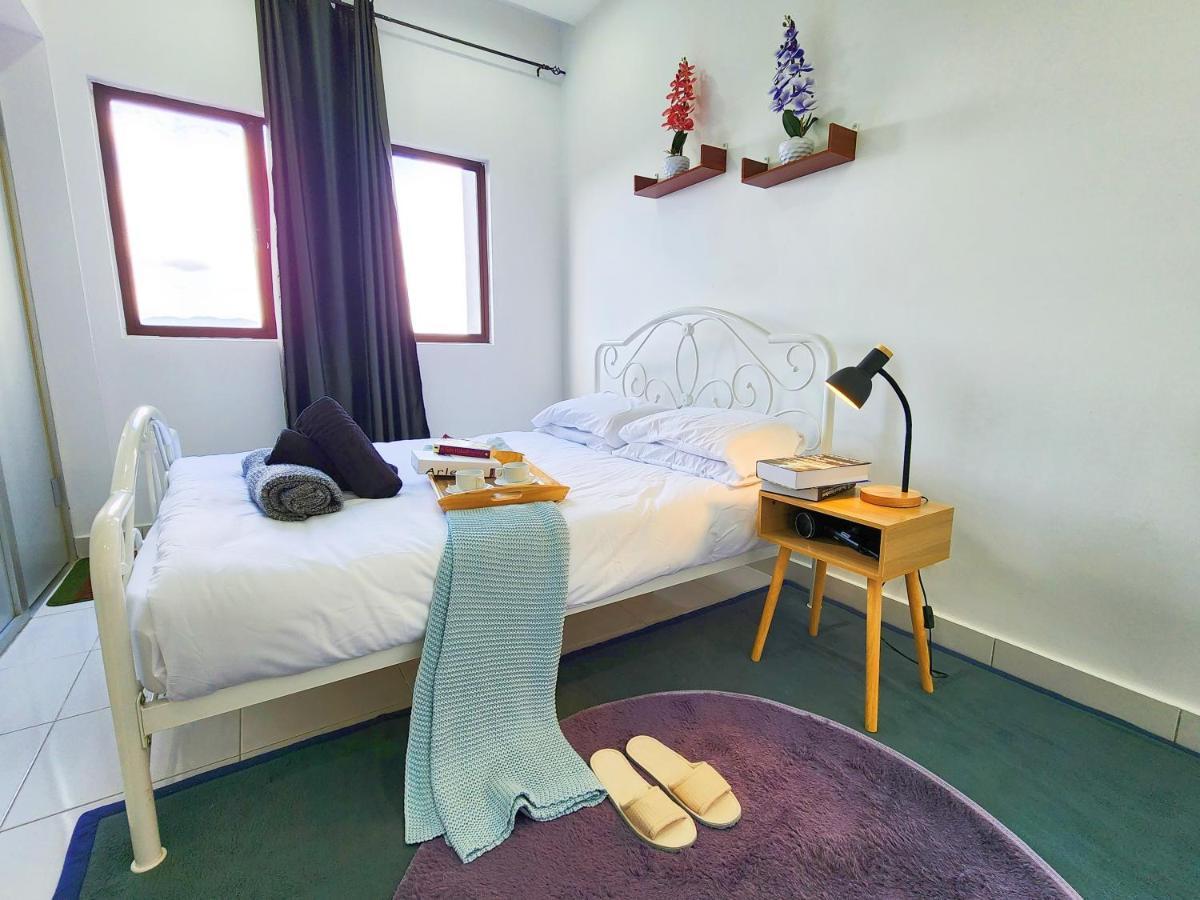Klia Lili Residensi 5 Plus 2 Pax With Splendid Pool Nilai Buitenkant foto