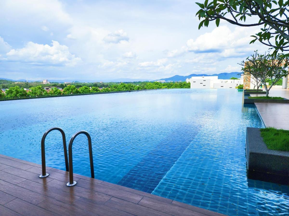 Klia Lili Residensi 5 Plus 2 Pax With Splendid Pool Nilai Buitenkant foto